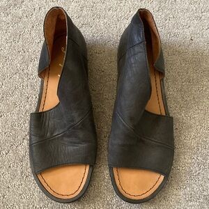 FREE PEOPLE gray leather Mont Blanc wrap sandals, EU 37 (US 6).